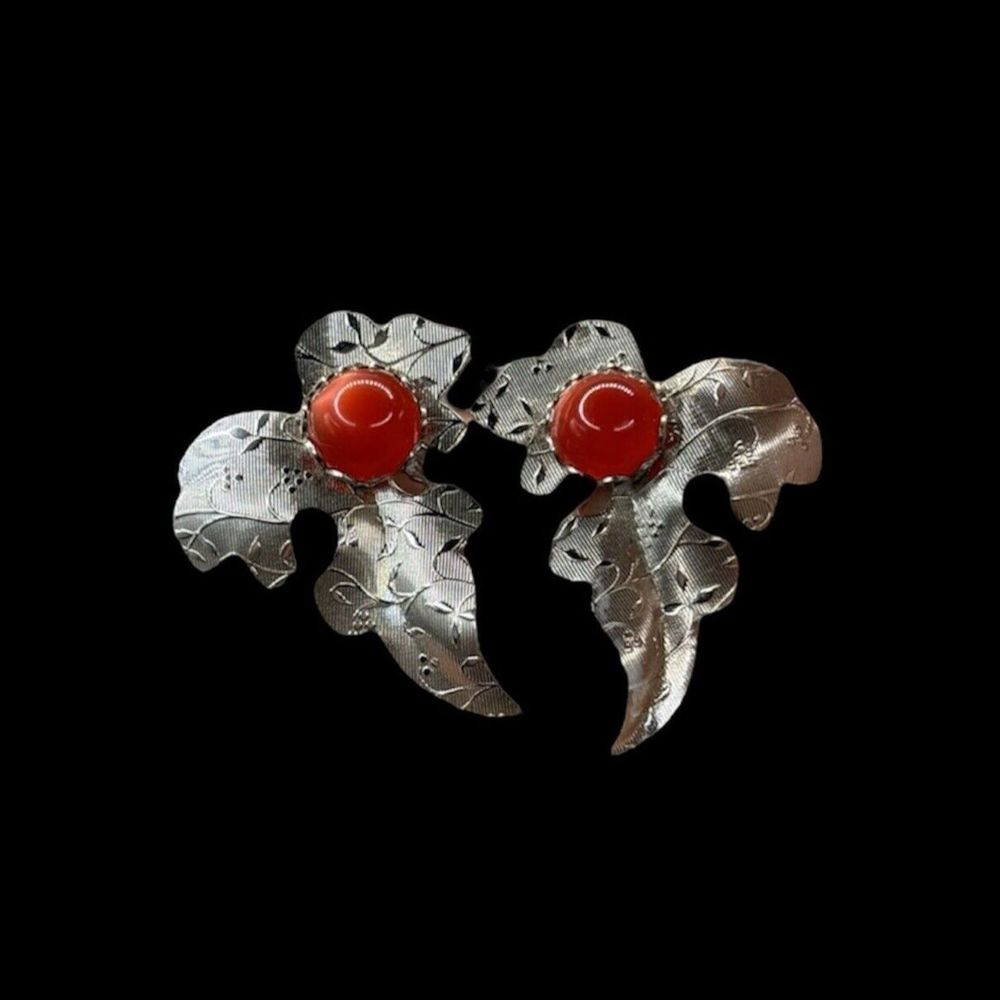 Vintage Silver Tone Grape Leaf Clip On Earrings w/ Red Cabochon Stones